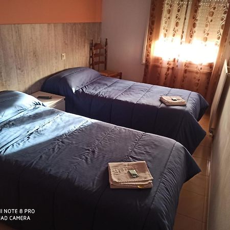 Hostal Galicia Figueres  Exterior photo